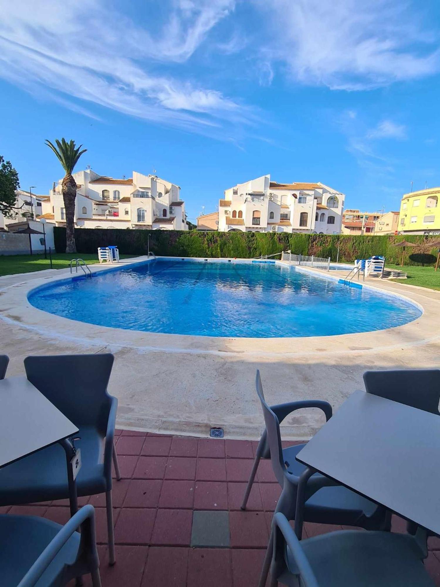 Alex Bungalow Apartment Torrevieja Exterior photo